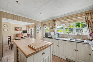 Dining kitchen- click for photo gallery